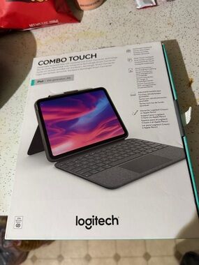 Logitech Combo Touch Tablet Keyboard Case in Gray and Black